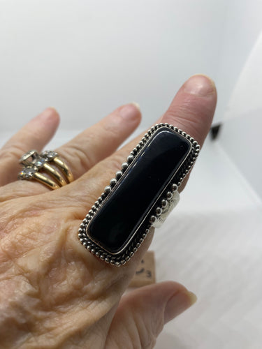 BLACK ONYX BAR RING