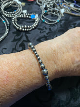 4-8 mm Navajo Pearl bracelet 7.5