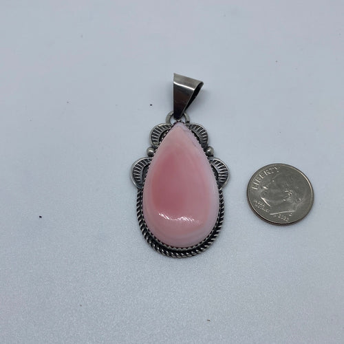 TIA LONG NAVAJO MADE  PINK CONCH pendant