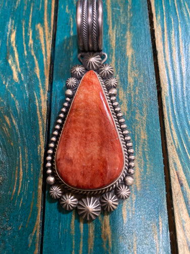 Large Tear Drop Spiny Oyster Pendant