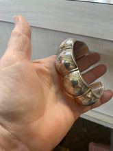 The Sterling Silver large bubbles bracelet