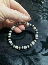Super cute stretch, Navajo, pearls and pink conch shell beads bangle
