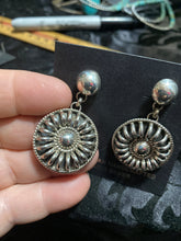 Round dangle Thomas Earrings