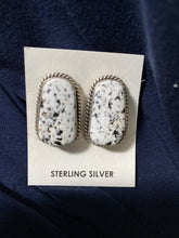 White Buffalo Lace/ EK LONG OVALS