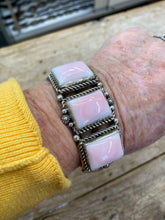 3 stones Pink Conch shell bracelet