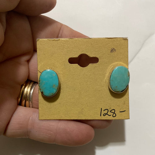Kingman stud earrings