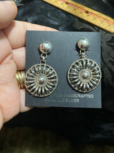Round dangle Thomas Earrings