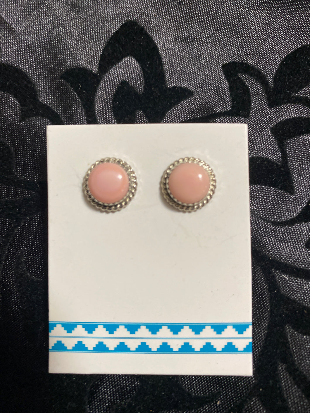 POP OF PINK stud earrings