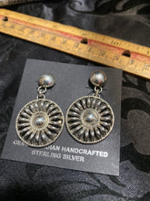 Round dangle Thomas Earrings