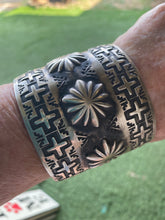 Large NAVAJO Sterling Silver bracelet!