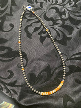 16 inch 4 mm Navajo pearl light Spiny oyster choker necklace 
￼