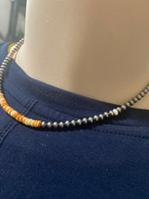16 inch 4 mm Navajo pearl light Spiny oyster choker necklace 
￼