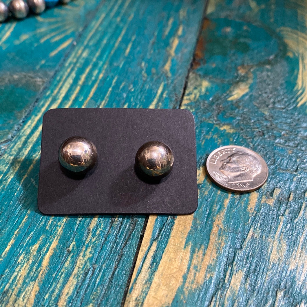 8mm Navajo pearl stud earrings