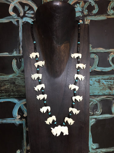 Buffalo shapes necklace