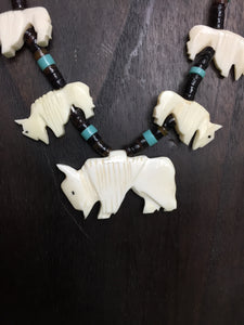 Buffalo shapes necklace