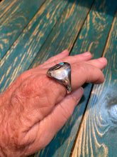 Bear claw ring