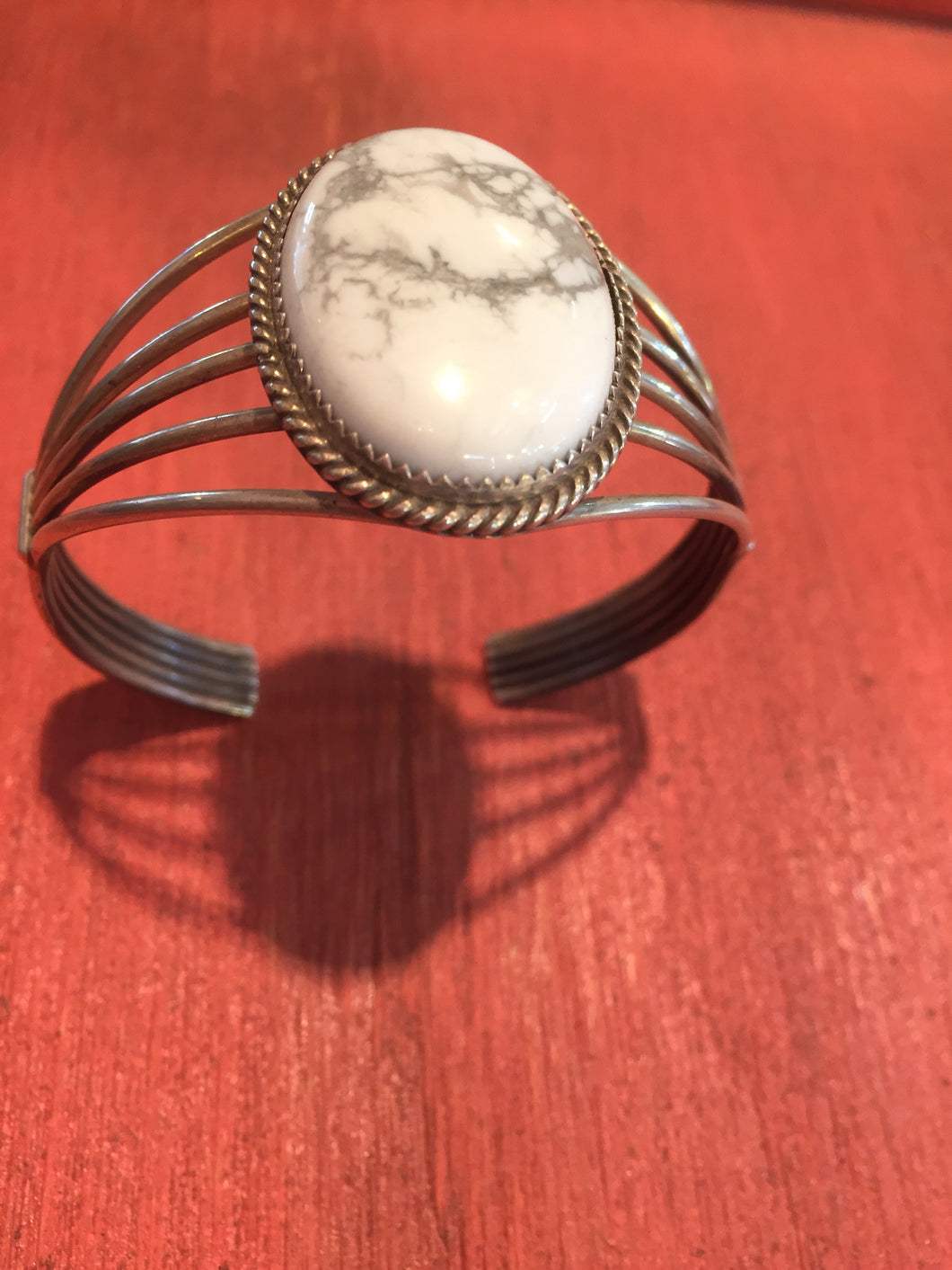 Single stone Howlite bracelet