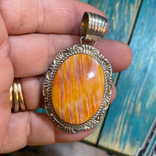 “The Spiny Oyster ripples” pendant