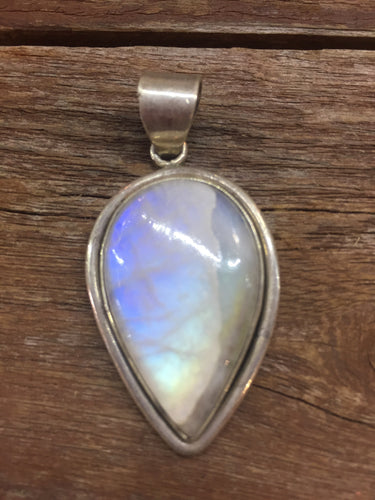 Moon stone pendant