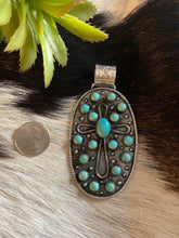The Turquoise Queen pendant