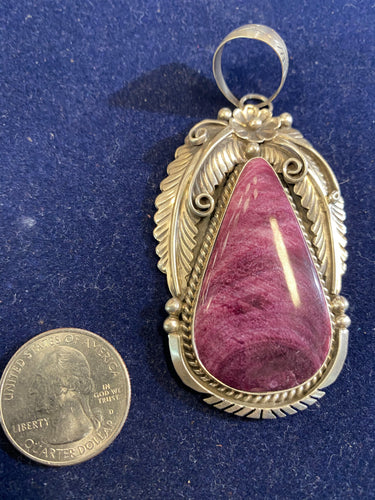 Purple spiny oyster teardrop pendant