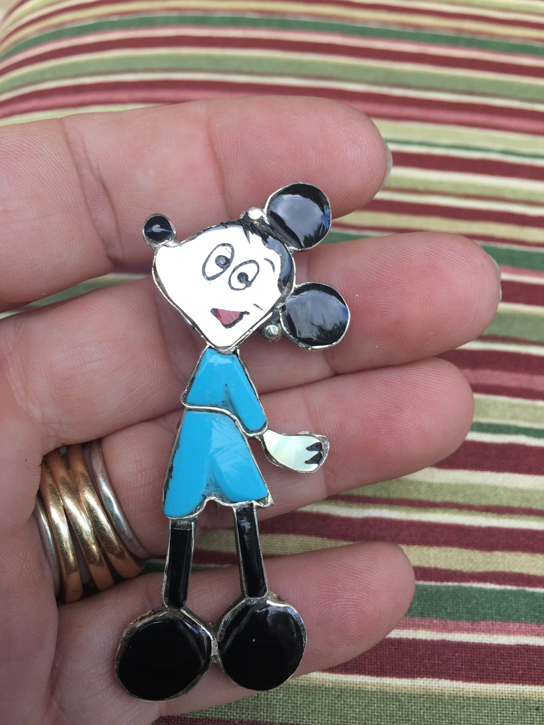 Minnie Mouse pendant and pin combo